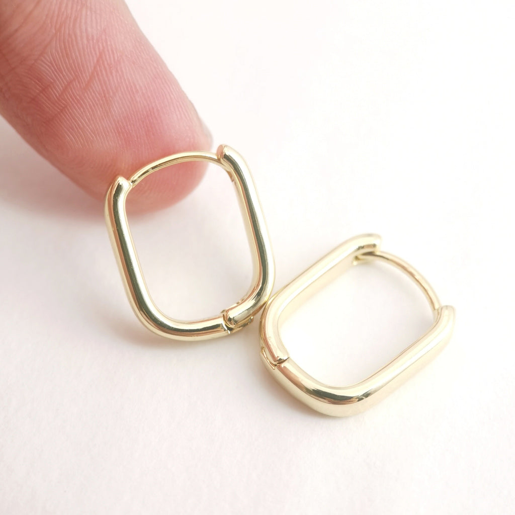Gold U Shape Hoop Earring, 16.6*14mm, 18K Gold Plated Leverback Earrings, Huggie Hoops Earring D0119