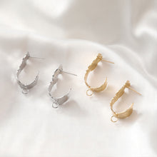 تحميل الصورة إلى عارض المعرض، قرط أذن مطروق غير منتظم، ذهب/فضة عيار 14 قيراط، أقراط فضة S925 خالية من النيكل، قرط أذن على شكل عقدة مع حلقة JJ014