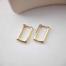 Load image into Gallery viewer, Gold Rectangular Hoop Earring, 16.3*10mm, 18K Gold Plated Leverback Earrings, Huggie Hoops Earring D0128