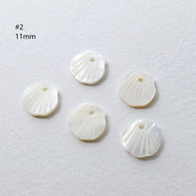 Load image into Gallery viewer, 10pcs Small Leaf Shape White Mother-of-Pearl, MOP Shell Pendant, White Nacre, Shell Charm, Mother of Pearl Jewelry Making Findings RY059
