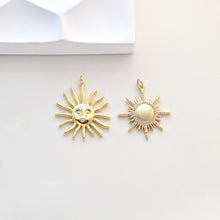 Load image into Gallery viewer, Sun Charm, Sunny Face Round Pendant, 18K Gold Plated, Necklace Making Charm, Jewelry Findings S1338