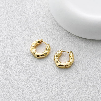 Gold Hammered Ear Hoops, 18mm, 18K Gold Plated Leverback Earrings, Huggie Hoops Earring S1106-D