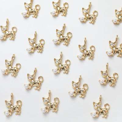 Dainty Pearl Kitty Charm, CZ Pave Cat Pendant, 3D Pendant, 18K Gold Plated, Necklace Pendant Findings S20391