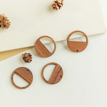 تحميل الصورة إلى عارض المعرض، قطعتان من القلادة الخشبية الهندسية الدائرية المفتوحة، نتائج صنع القلادة JT094