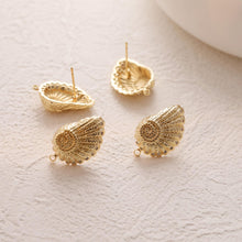 Cargar imagen en el visor de la galería, Pendientes de caracola con aro y colgante, chapados en oro de 18 quilates, sin níquel, hipoalergénicos, GZ781