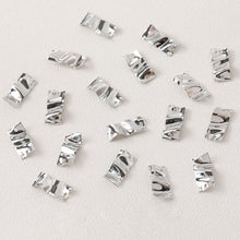 Cargar imagen en el visor de la galería, 10 colgantes rectangulares texturizados con 1 y 2 aros, dije rectangular, chapado en oro y plata de 14 quilates, accesorios para bisutería ZZ079