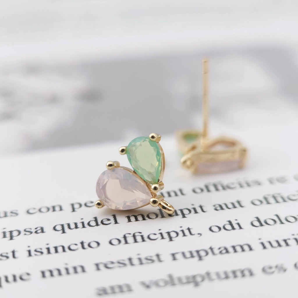 10 pendientes de corazón cúbico, delicados pendientes de botón de latón chapado en oro de 14 quilates con aro, pasador de plata S925, pasador de oreja, accesorio para pendientes Z057