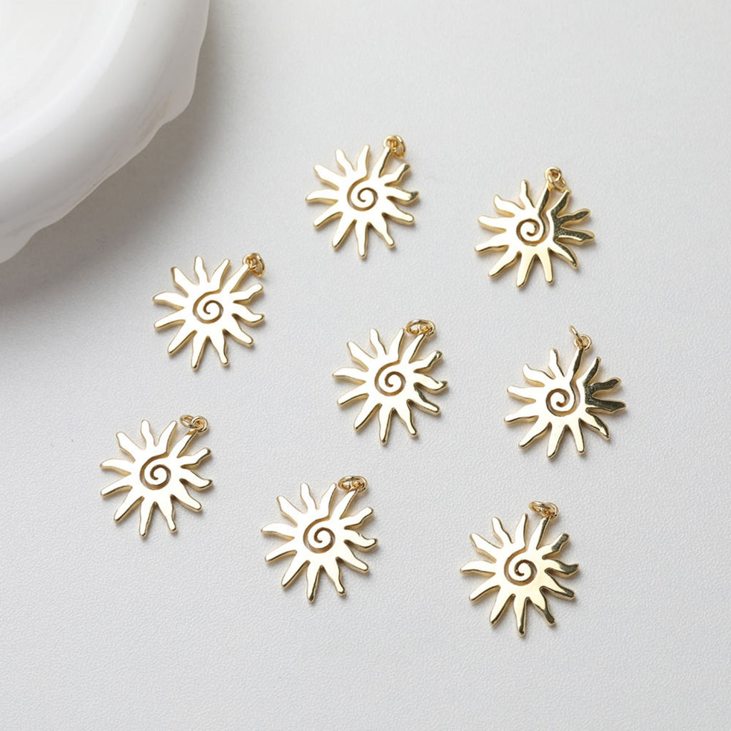 14k Gold Sun Charm, Sun With Rays Pendant, 18.4*21.6mm, Necklace Making Charm, Jewelry Findings GT024-S20673