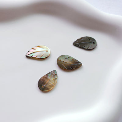 Leaf Shape Black Mother-of-Pearl, MOP Shell Pendant, Black Nacre, Shell Charm, Mother of Pearl Jewelry Making Findings RY005