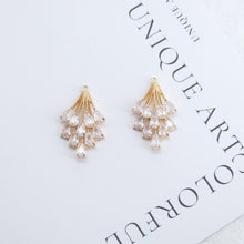 Load image into Gallery viewer, CZ Pave Leaf Charm, Cubic Zircon Crystal Leaf Pendant, CZ Earring Charms,  Real Gold Plated  Earring Charms, Jewelry Findings ZR007-F044
