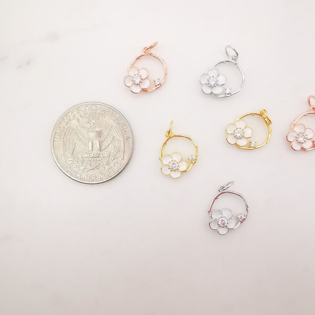 Dijes de corona de flores esmaltadas de 11 x 11 mm, colgante de corona con pavé de circonitas cúbicas bañado en oro de 18 quilates, dijes para collares y pendientes, accesorios de joyería S604