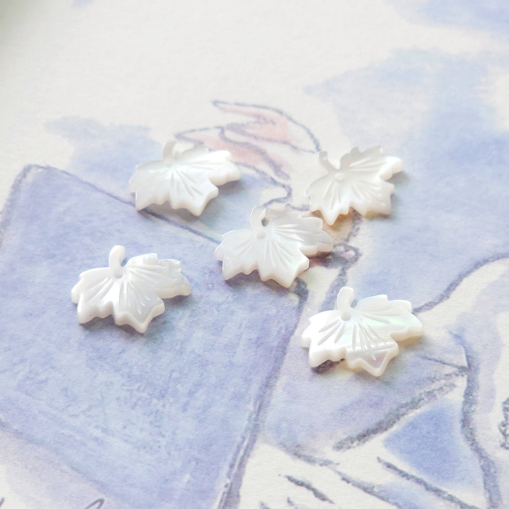 Maple Leaf White Mother-of-Pearl, MOP Shell Pendant, Carved White Nacre, Shell Charm, Mother of Pearl Jewelry Making Findings RY021