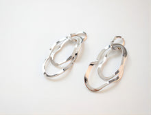 Load image into Gallery viewer, Irregular Drop Triple Ring Pendant, 14K Shiny Gold/Silver Plated Drop Openwork Pendant 5x24mm for Jewelry Making Supply JH018