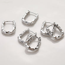 Load image into Gallery viewer, U Shape Earring Hoop, Hammered Huggie Hoops Earring Finding, Ear Hoops, 14*17.7mm, hoop earrings GT060