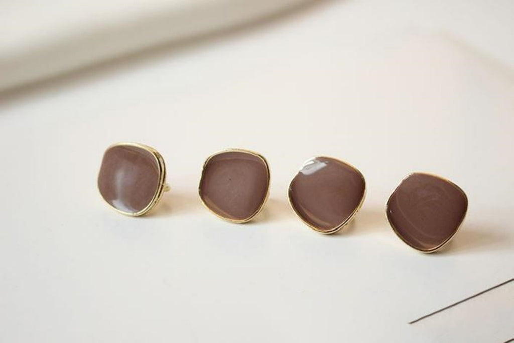 Poste cuadrado de esmalte, broche de plata S925, pendientes de oro de 14 quilates sin níquel, 15 mm, forma irregular con aro BB082