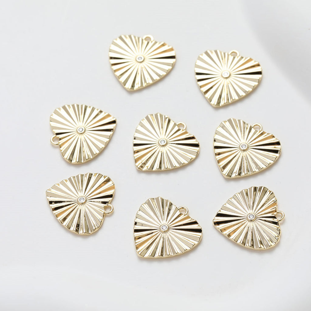 Heart Charms, Crystal Cubic Pave Heart Pendant , 14K Gold Plated, Love Charms, Bracelet Necklace Making Pendants, Jewelry Findings GZ348