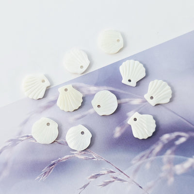 10pcs Small Leaf Shape White Mother-of-Pearl, MOP Shell Pendant, White Nacre, Shell Charm, Mother of Pearl Jewelry Making Findings RY059