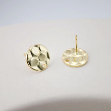 Load image into Gallery viewer, 18K Gold Round Engraved Post With Loop, Round Stud Earring Nickel Free, 12.7mm, Hypoallergenic Earring Findings D0197