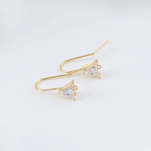 Cargar imagen en el visor de la galería, Alambres para pendientes chapados en oro de 18 quilates, ganchos triangulares con pavé cúbico, sin níquel, ganchos de pez, alambres para joyería ZX310