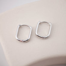 Load image into Gallery viewer, Gold U Shape Hoop Earring, 16.6*14mm, 18K Gold Plated Leverback Earrings, Huggie Hoops Earring D0119