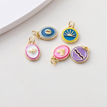 Cargar imagen en el visor de la galería, Colección de dijes ovalados de esmalte, corazón, flor y ola, chapados en oro de 18 quilates, para crear collares y accesorios de joyería S1389