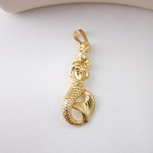 Load image into Gallery viewer, Seahorse Charms, Mermaid Pendant, 18K Gold Plated Cubic Micro CZ Pave Charms, Seahorse Pendant for Necklace Jewelry Findings S1218