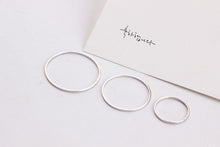 Load image into Gallery viewer, 10pcs- 14K Gold Plated Circle Pendant , 8/15/20/25/30/40mm, Nickel Free Circle Charm, Connectors, DIY Jewelry Making Findings JY025