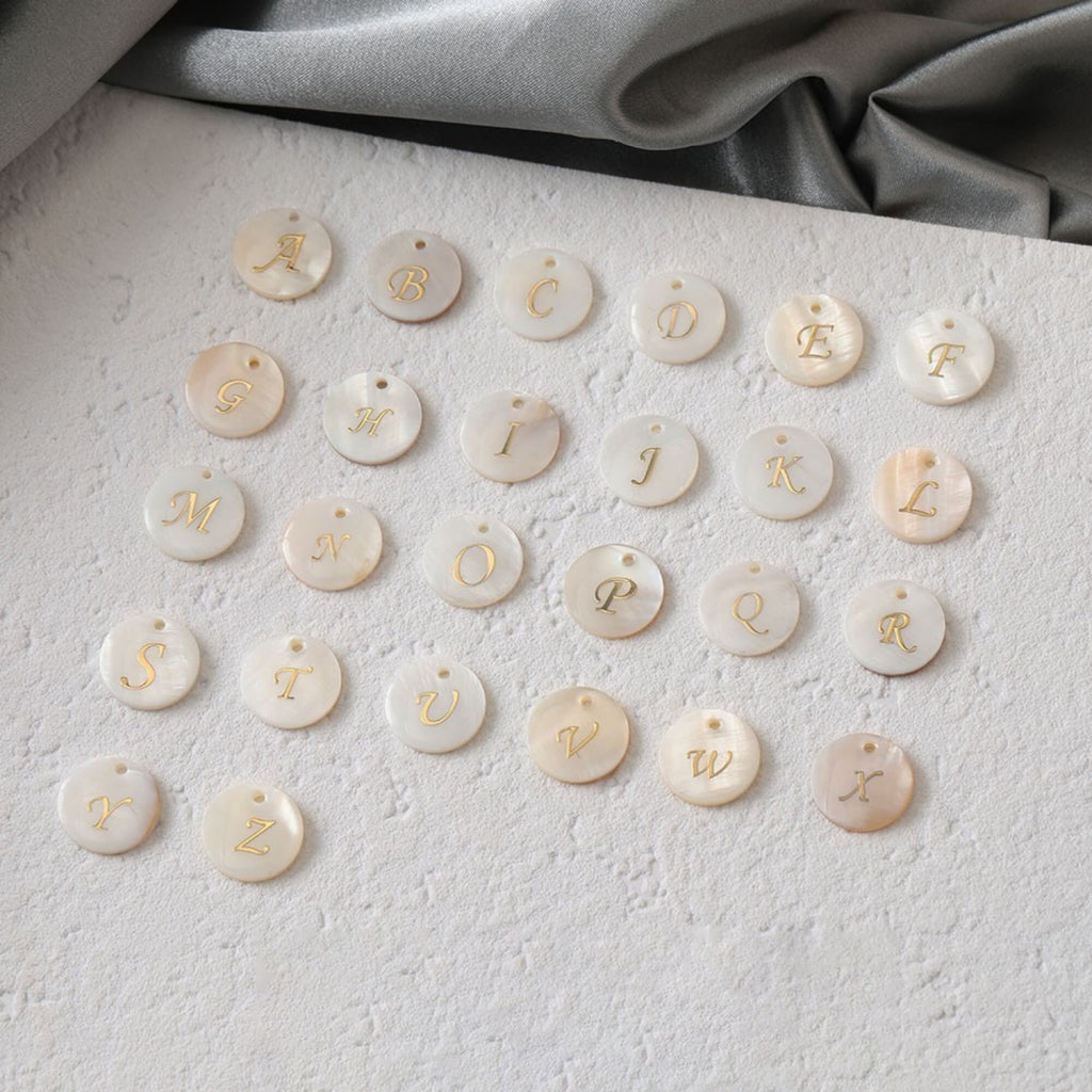 2pcs Alphabet Letter Charm, Natural Shell Initial Beads, Personalized Minimalist Letter Charm for Necklace Bracelet Making ZZ055
