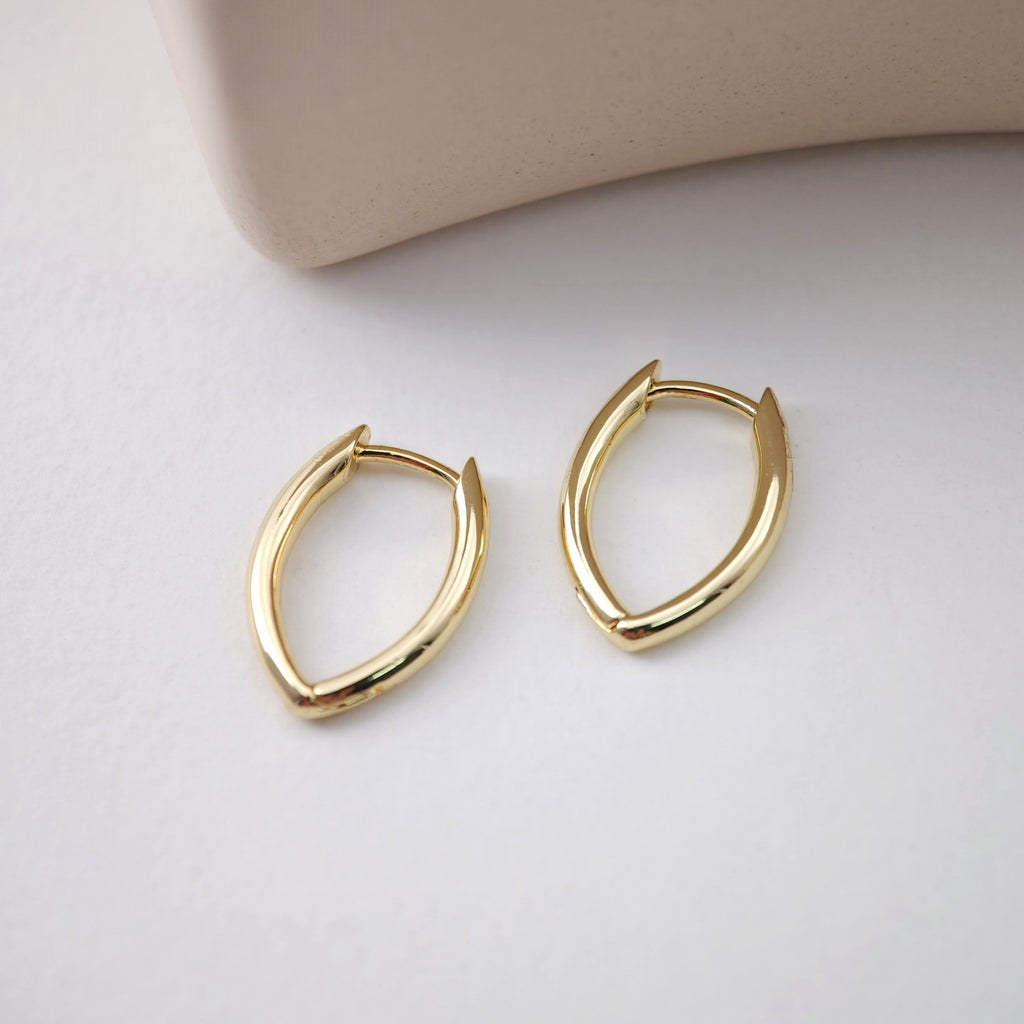 Gold Drop Shape Hoop Earring, 17*12mm, 18K Gold Plated Leverback Earrings, Huggie Hoops Earring D0127