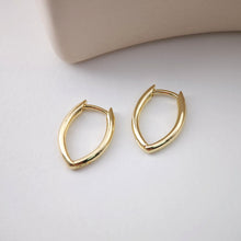 Load image into Gallery viewer, Gold Drop Shape Hoop Earring, 17*12mm, 18K Gold Plated Leverback Earrings, Huggie Hoops Earring D0127