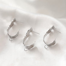 تحميل الصورة إلى عارض المعرض، قرط أذن مطروق غير منتظم، ذهب/فضة عيار 14 قيراط، أقراط فضة S925 خالية من النيكل، قرط أذن على شكل عقدة مع حلقة JJ014