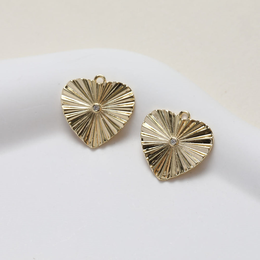 Heart Charms, Crystal Cubic Pave Heart Pendant , 14K Gold Plated, Love Charms, Bracelet Necklace Making Pendants, Jewelry Findings GZ348