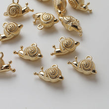 Cargar imagen en el visor de la galería, Colgante de cactus, colgante de caracol, colgante de cactus en oro de 14 quilates, dijes para collar GZ749