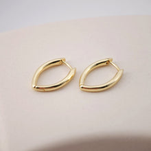 Load image into Gallery viewer, Gold Drop Shape Hoop Earring, 17*12mm, 18K Gold Plated Leverback Earrings, Huggie Hoops Earring D0127