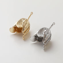 Load image into Gallery viewer, Flower Connector, 14K Gold Plated Flower Connector Charms For Earring Necklace Making, Jewelry Findings GZ748