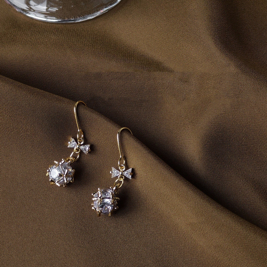 10 dijes de pajarita con pavé de circonita cúbica, colgante de pajarita con cristal de circonita cúbica, colgante para pulsera y collar, chapado en oro, accesorios de joyería STG004-F222