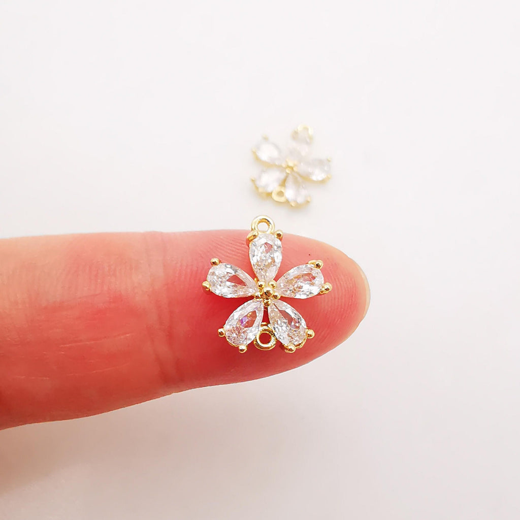 2pcs Flower Connector Charm with loops,  Clear Cubic Zirconia Charm Pendant for Bracelet Necklace Earring, Jewelry Findings L002
