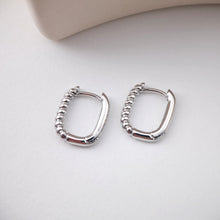 Load image into Gallery viewer, U Shape Earring Hoop, Hammered Huggie Hoops Earring Finding, Ear Hoops, 15.4*13mm, hoop earrings D0116