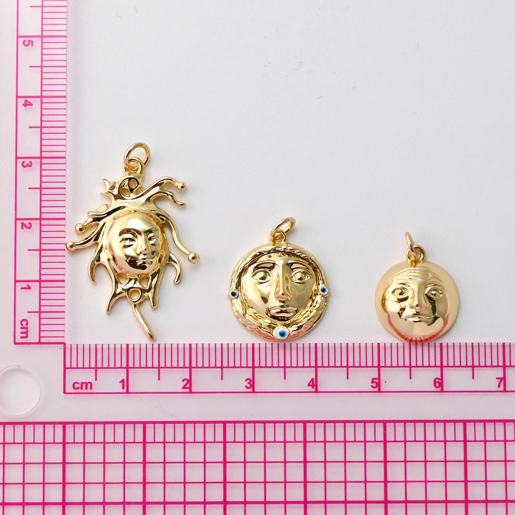 Sunny Face Pendant, Round Pendant, Irregular Face, 18K Gold Plated, For Bracelet And Necklace Making, Jewelry Findings S1409