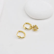 Load image into Gallery viewer, Star Ear Hoops, Round Hoops, 14mm, 18K Gold Plated Leverback Earrings, Huggie Hoops Earring D0510