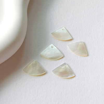 Fan Shape White Mother-of-Pearl, MOP Shell Pendant, Engraved White Nacre, Shell Charm, Shell Jewelry Making Findings RY039