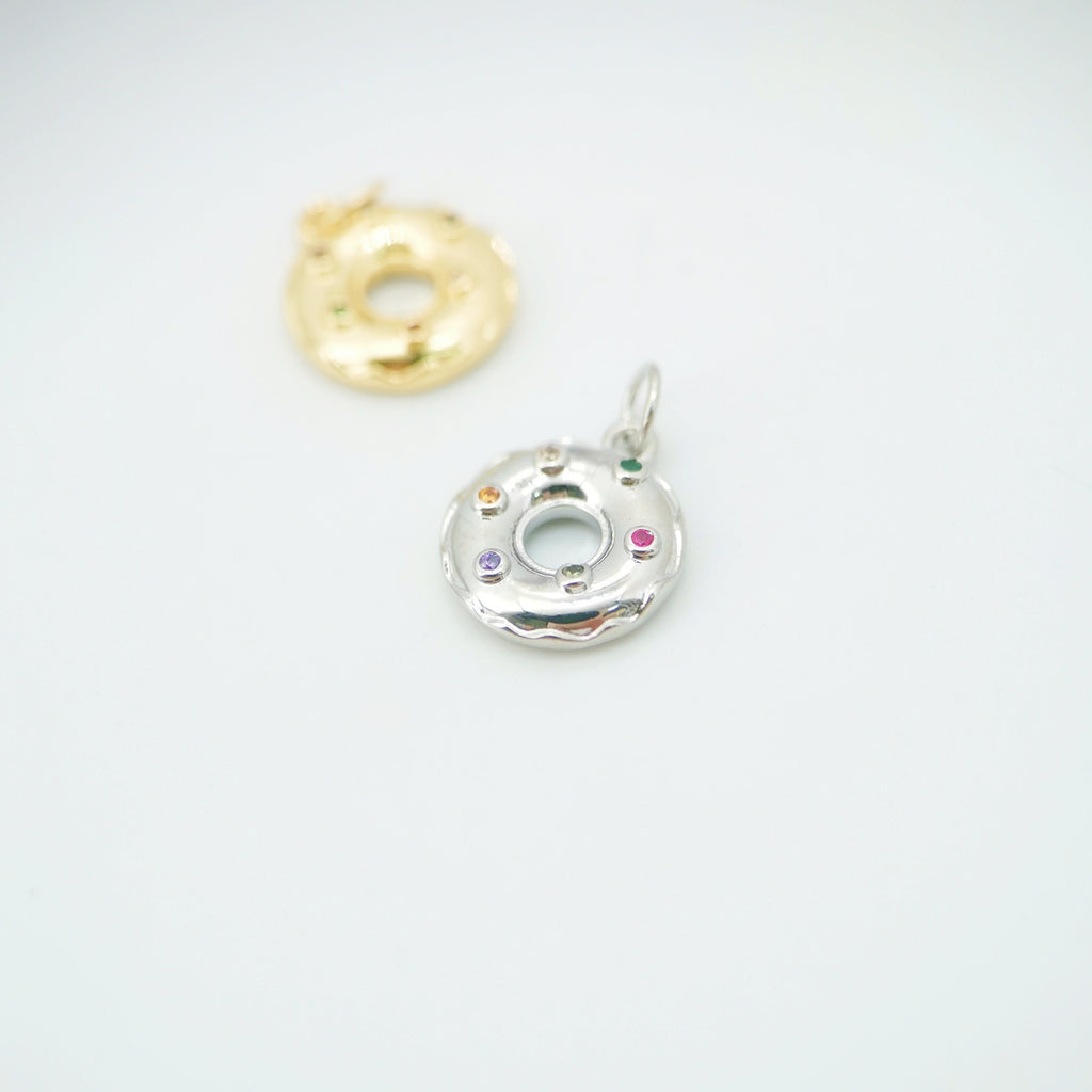 Dijes de donas, colgante de comida cúbica transparente, chapado en oro de 18 quilates, para hacer collares y pendientes, 12 mm, accesorios de joyería S759