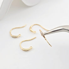 Cargar imagen en el visor de la galería, Alambres para aretes chapados en oro de 14 quilates, ganchos para aretes con pavé cúbico, sin níquel, ganchos para pez, alambres para aretes para hacer joyas ZX300