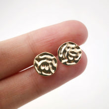 Load image into Gallery viewer, 10pcs 14K Gold Round Hammered Post With Loop, Round Stud Earring Nickel Free, 11mm, Hypoallergenic Earring Findings Z083-ZX304