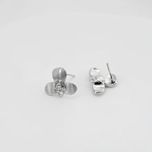 Load image into Gallery viewer, Flower Earring Post, 18K Real Gold Plated Brass Stud Earring With Loop, s925 silver pin, Nickel Free, Earring Finding D0444