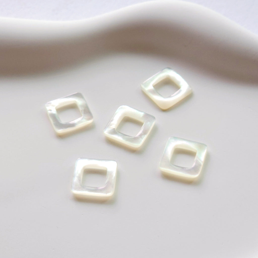 Square-shaped White Mother-of-Pearl, MOP Shell Pendant, Sector White Nacre, Shell Charm, Mother of Pearl Jewelry Making Findings RY007