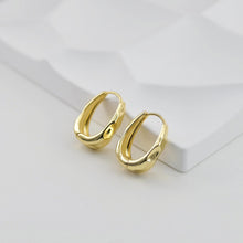 Load image into Gallery viewer, Gold Oval Ear Hoops, 18K Gold/Silver Plated Leverback Earrings, Huggie Hoops Earring D0565