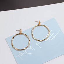 Load image into Gallery viewer, 10pcs- 14K Gold Plated Irregular Circle Pendant, Openwork Heart Pendant with loop, Connectors, DIY Jewelry Making Findings BY019