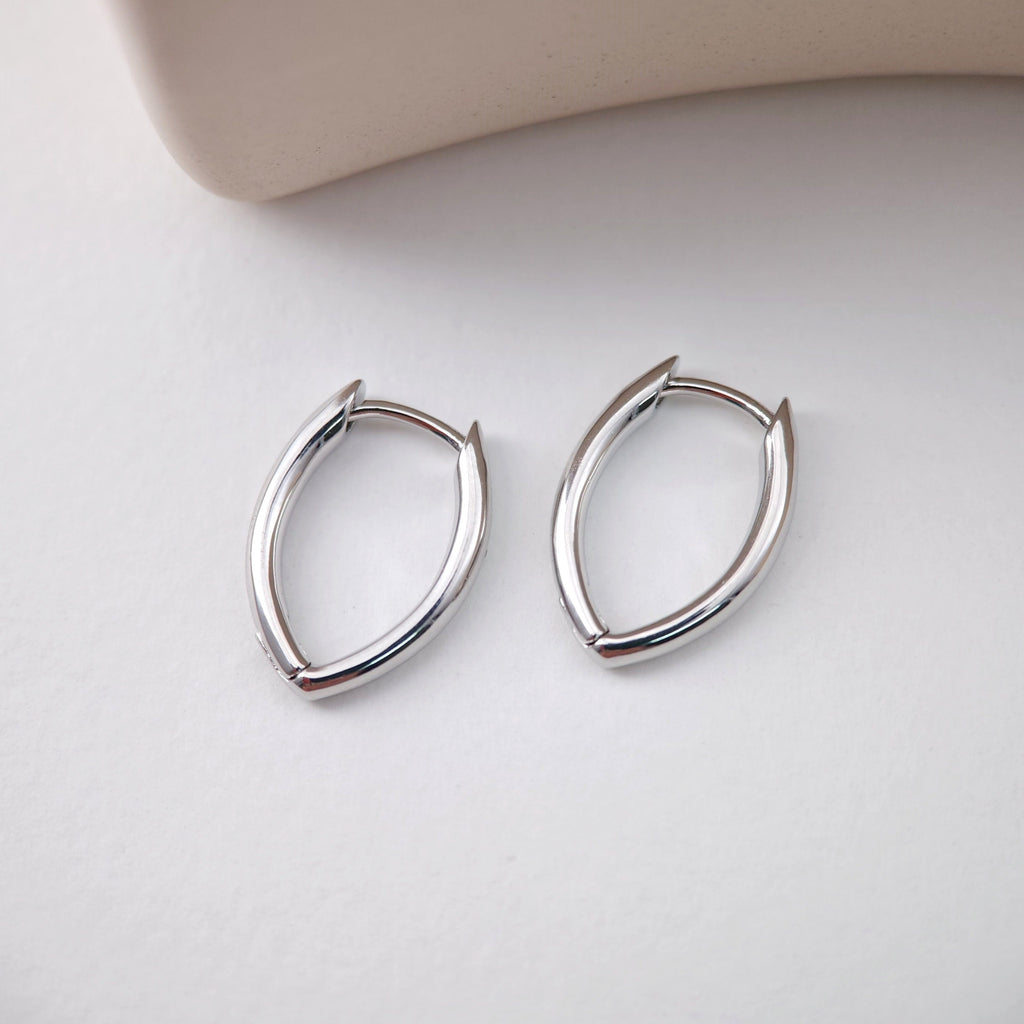 Gold Drop Shape Hoop Earring, 17*12mm, 18K Gold Plated Leverback Earrings, Huggie Hoops Earring D0127