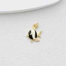 Cargar imagen en el visor de la galería, Colgante de pez ángel, dijes de pez esmaltado, dijes de vida marina, dijes chapados en oro de 18 quilates, fabricación de pulseras y aretes, accesorios de joyería S1369